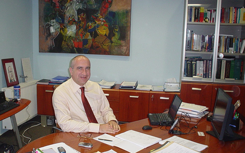“Importanţa puterii de adaptare”, un interviu cu Tiberiu Urdăreanu, Preşedinte UTI Grup, publicat de  revista Bucharest Business Week, volumul 12, numărul 8, 1-16 martie 2008