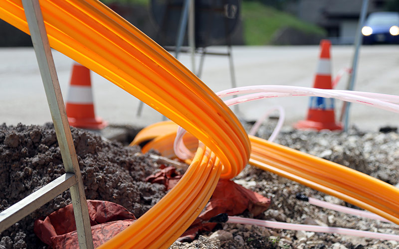 Underground optic fiber telecommunication networks will be developed according to a new standard