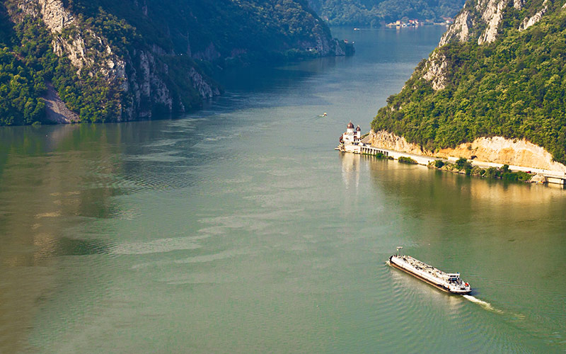 Traffic Management System of Vessels on the Danube-Black Sea Canal